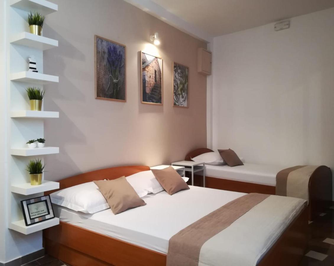 Apartments Carevic Ante Baska Voda Luaran gambar