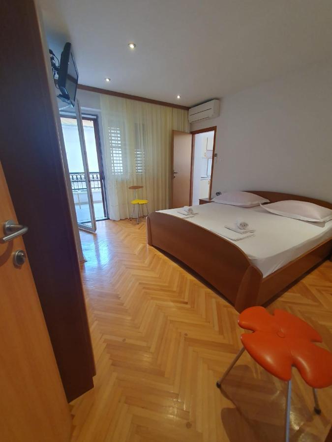 Apartments Carevic Ante Baska Voda Luaran gambar