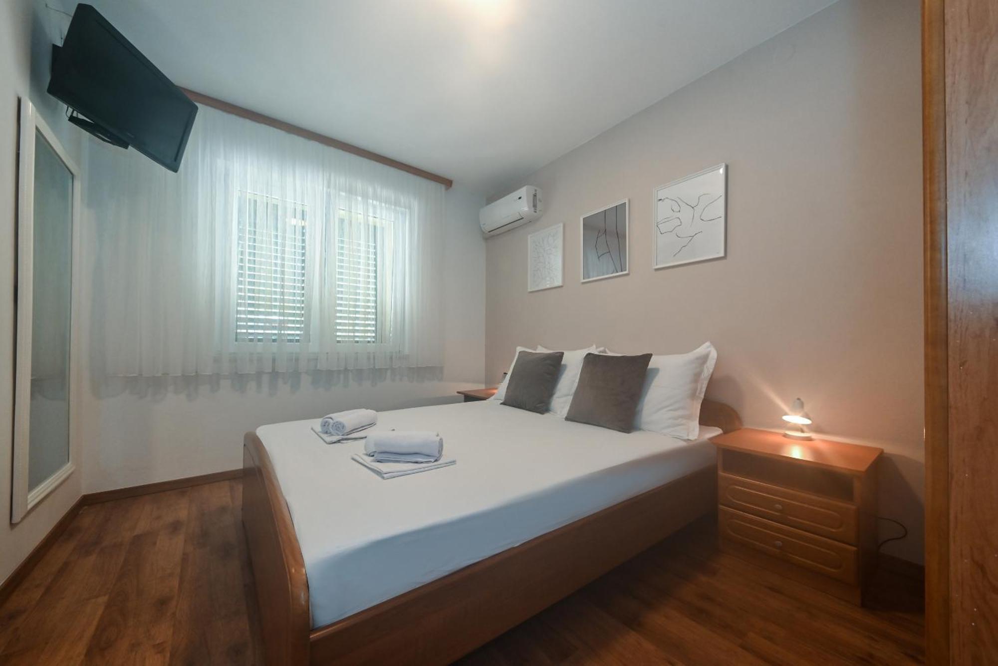Apartments Carevic Ante Baska Voda Luaran gambar