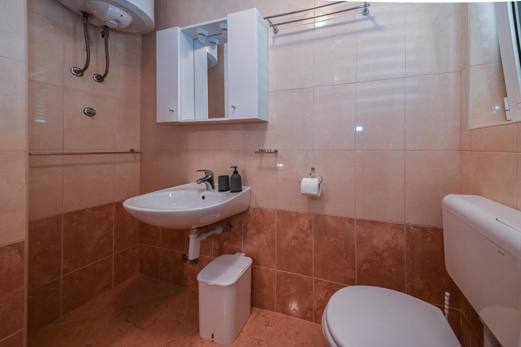 Apartments Carevic Ante Baska Voda Luaran gambar